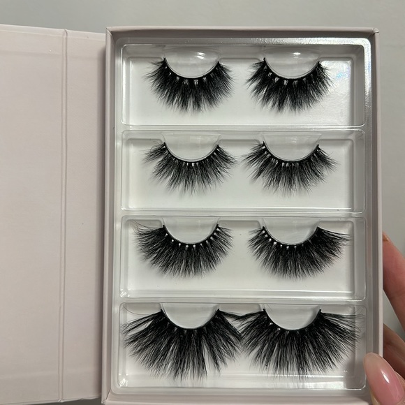 Lilly Lashes Drama Kween - Picture 10 of 11